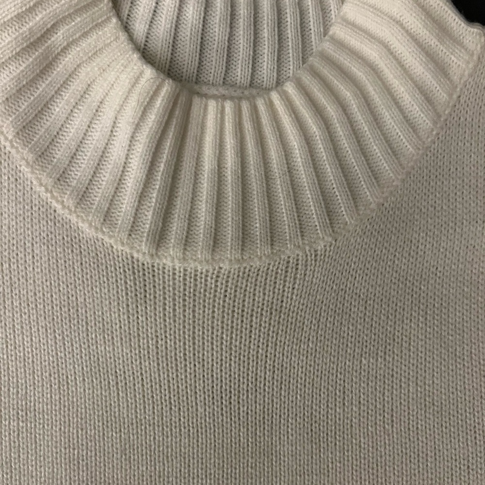 Sweater - Picture 3 of 4